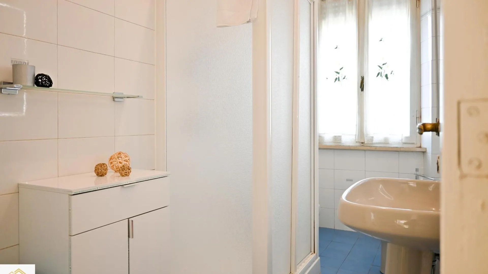 Inn Pisa Rentals 2 - Sunny Corner Pisa Flat Apartment