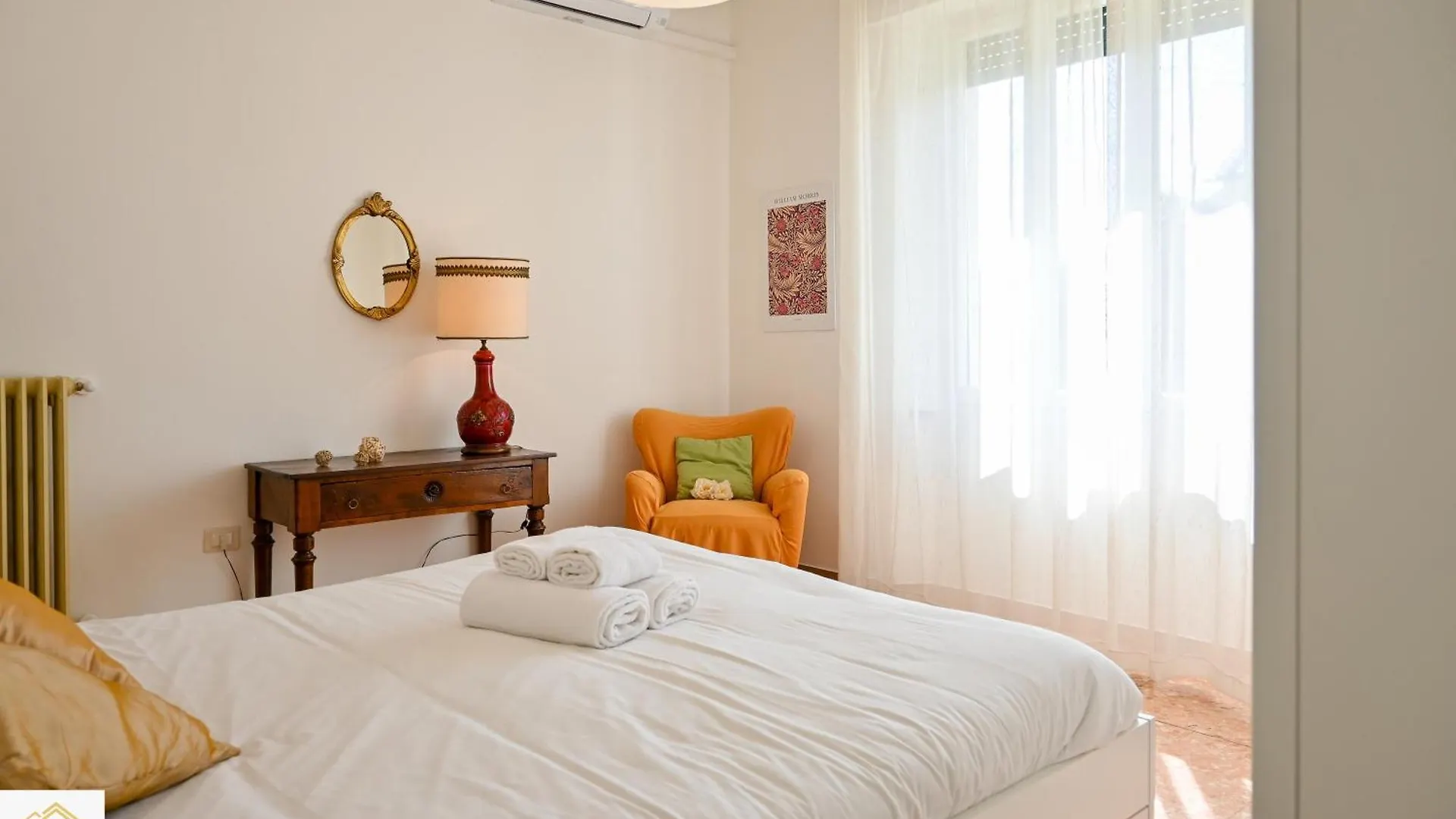 Inn Pisa Rentals 2 - Sunny Corner Pisa Flat Apartment