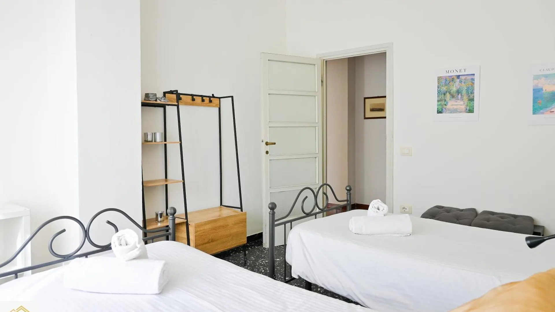 Inn Pisa Rentals 2 - Sunny Corner Pisa Flat Apartment