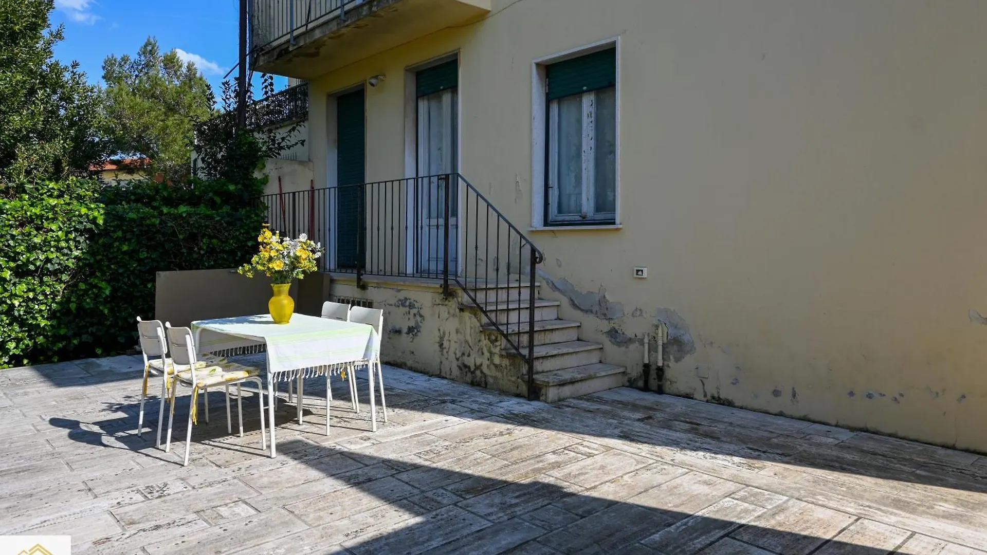 Inn Pisa Rentals 2 - Sunny Corner Pisa Flat Apartment